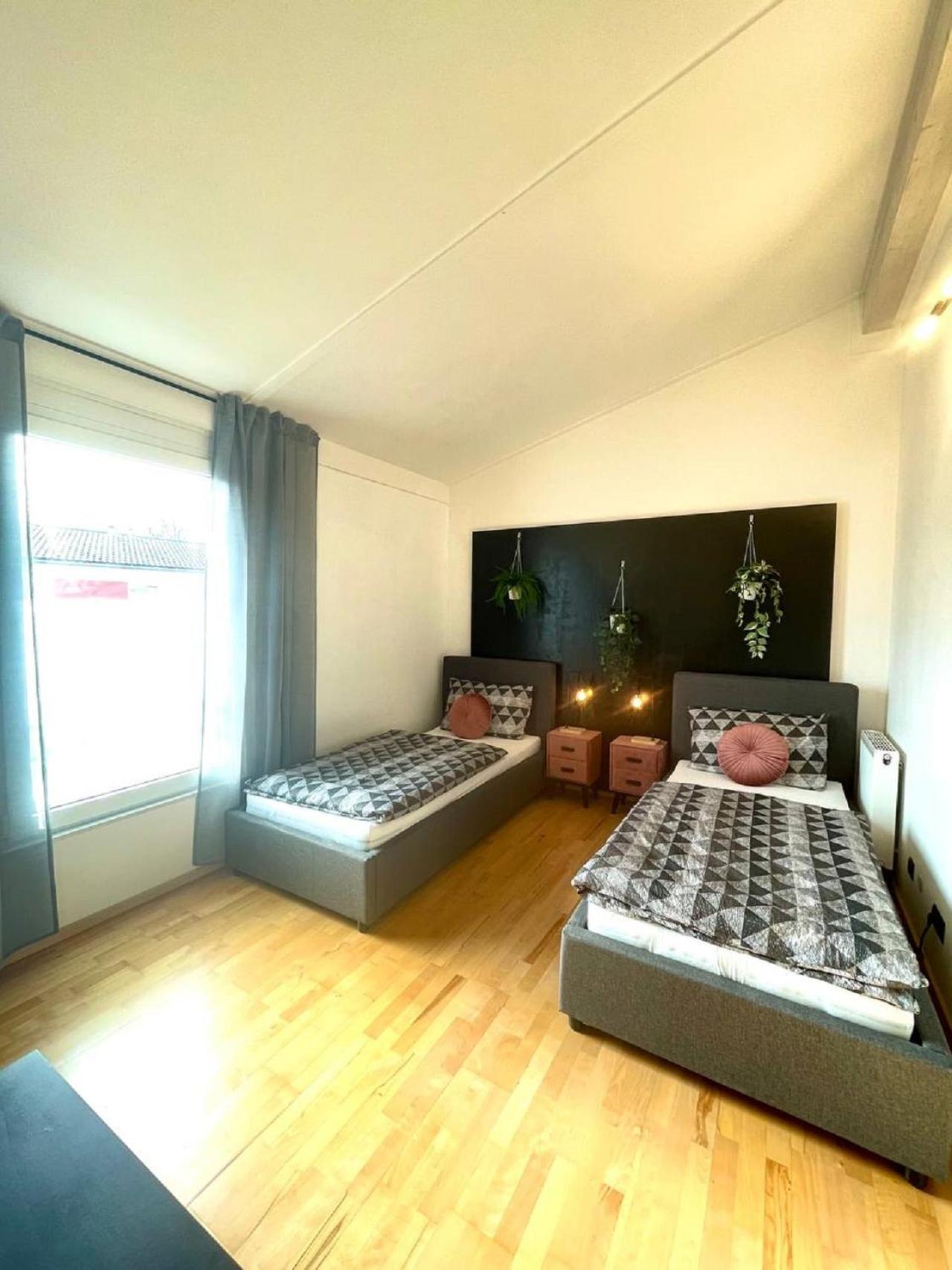 Geraeumiges Ferienhaus In Koblenz Koblenz  Eksteriør bilde