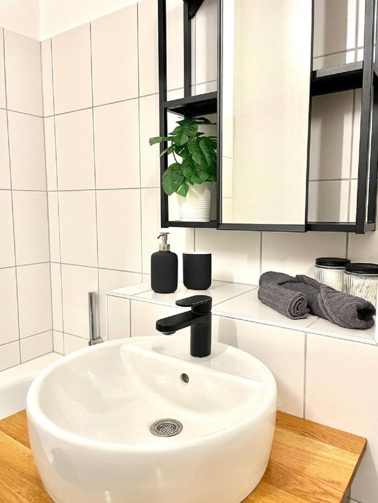 Geraeumiges Ferienhaus In Koblenz Koblenz  Eksteriør bilde