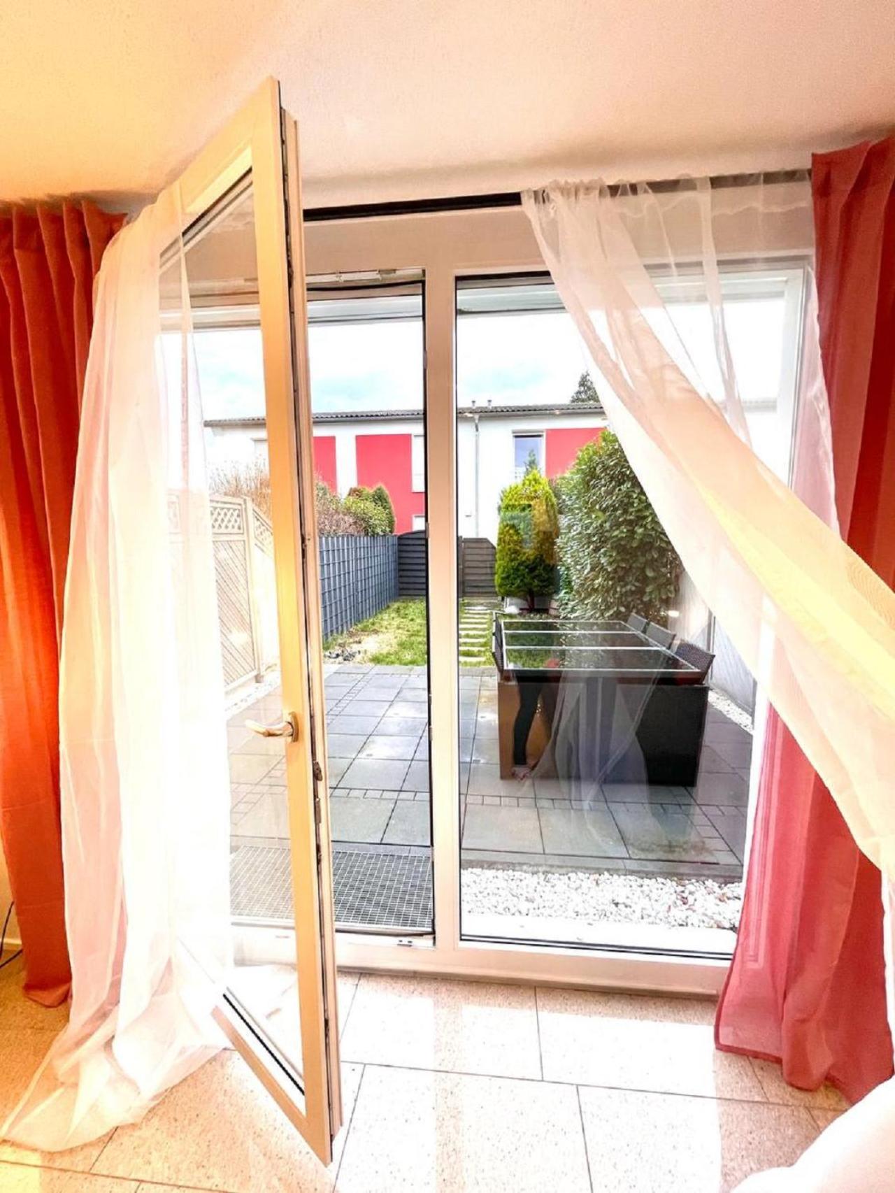 Geraeumiges Ferienhaus In Koblenz Koblenz  Eksteriør bilde